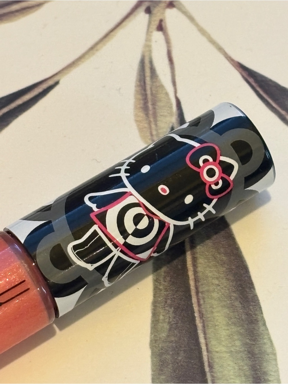 MAC x Hello Kitty “Mimmy” Lipglass NWOB
